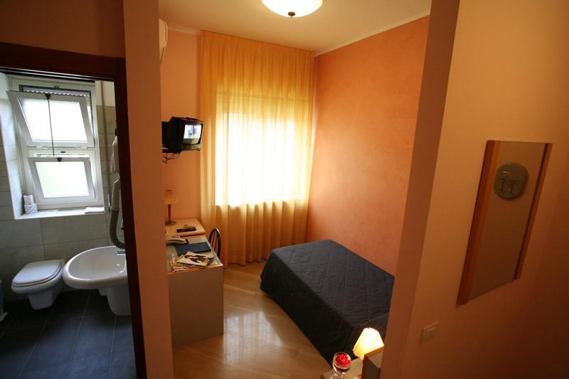 Hotel Fiera Congressi Milan Bagian luar foto